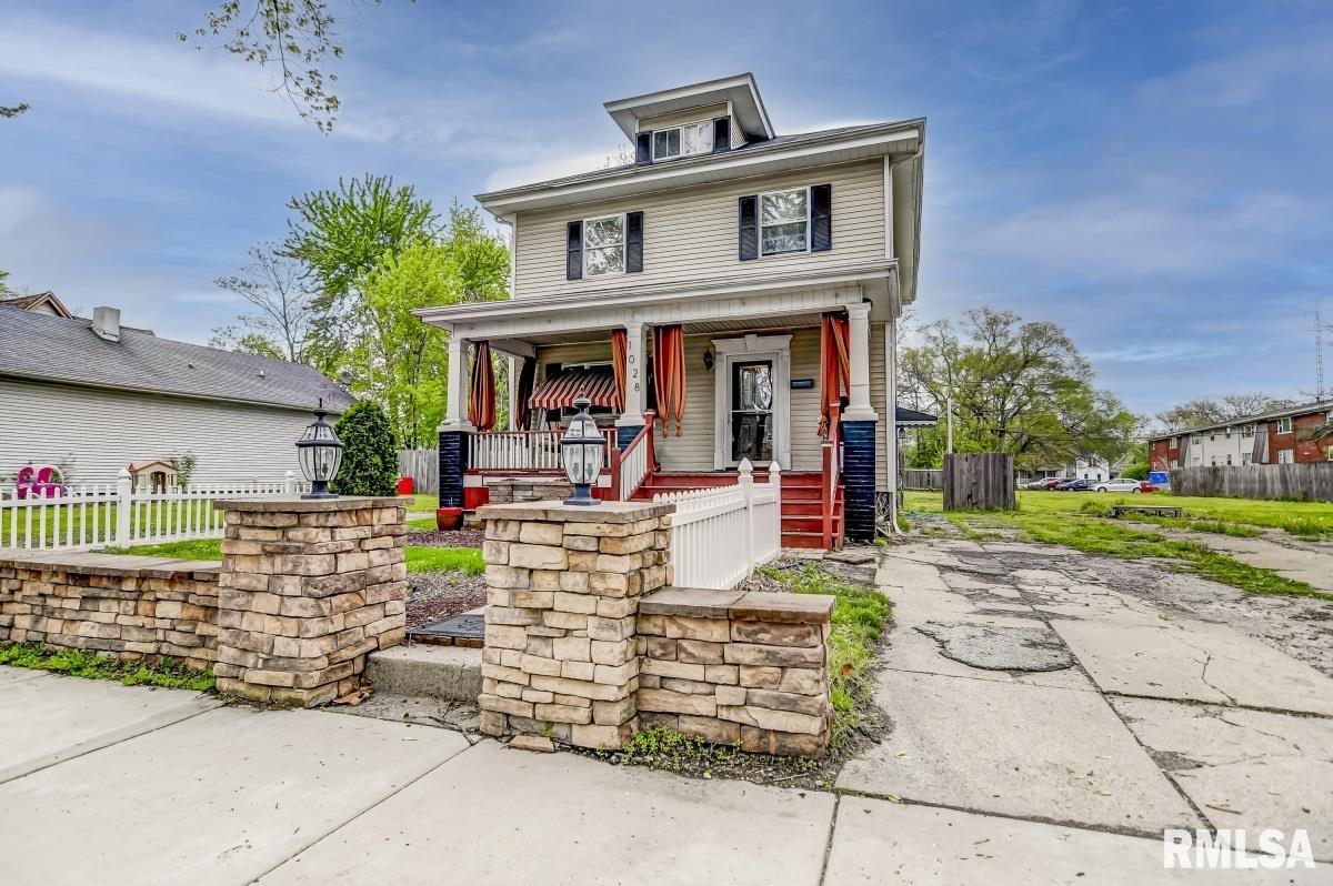 1028 South College Street Springfield, IL 62704 - Photo 2 of 35 Gallery Image 2