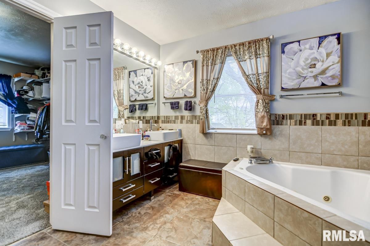 1028 South College Street Springfield, IL 62704 - Photo 23 of 35 Gallery Image 23