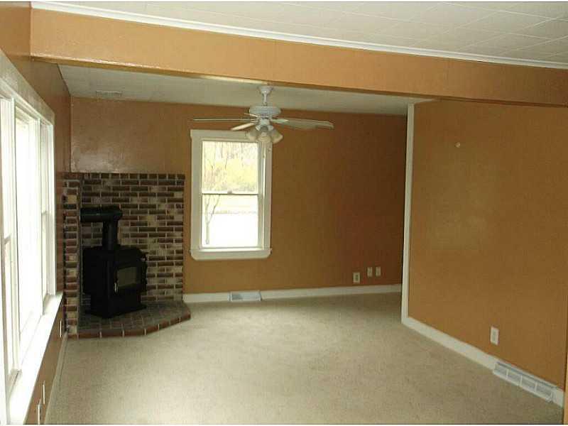 151 Manley Road Auburn, ME 04210 - Photo 9 of 15 Living Room.