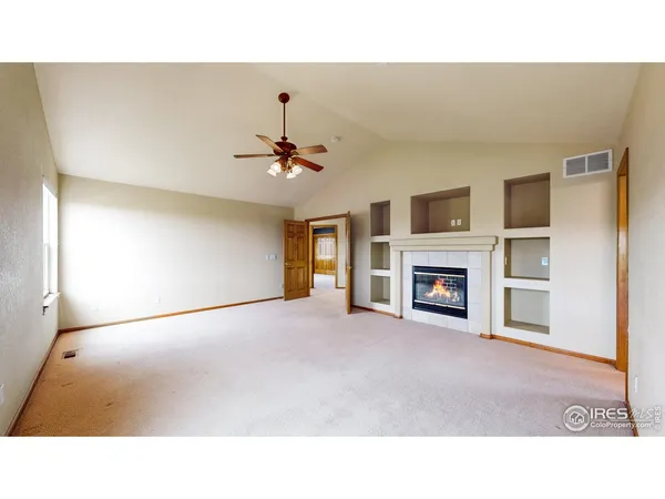 $895,000 | 5904 South Ukraine Street, Aurora, CO 80015