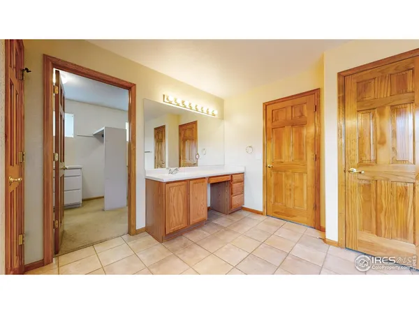 $895,000 | 5904 South Ukraine Street, Aurora, CO 80015