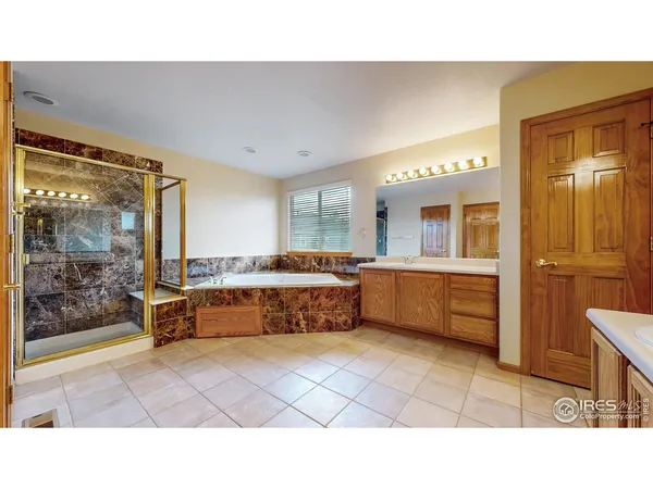 $895,000 | 5904 South Ukraine Street, Aurora, CO 80015
