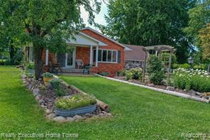 8728 Rynn Road Avoca, MI 48006 - Photo 4 of 53