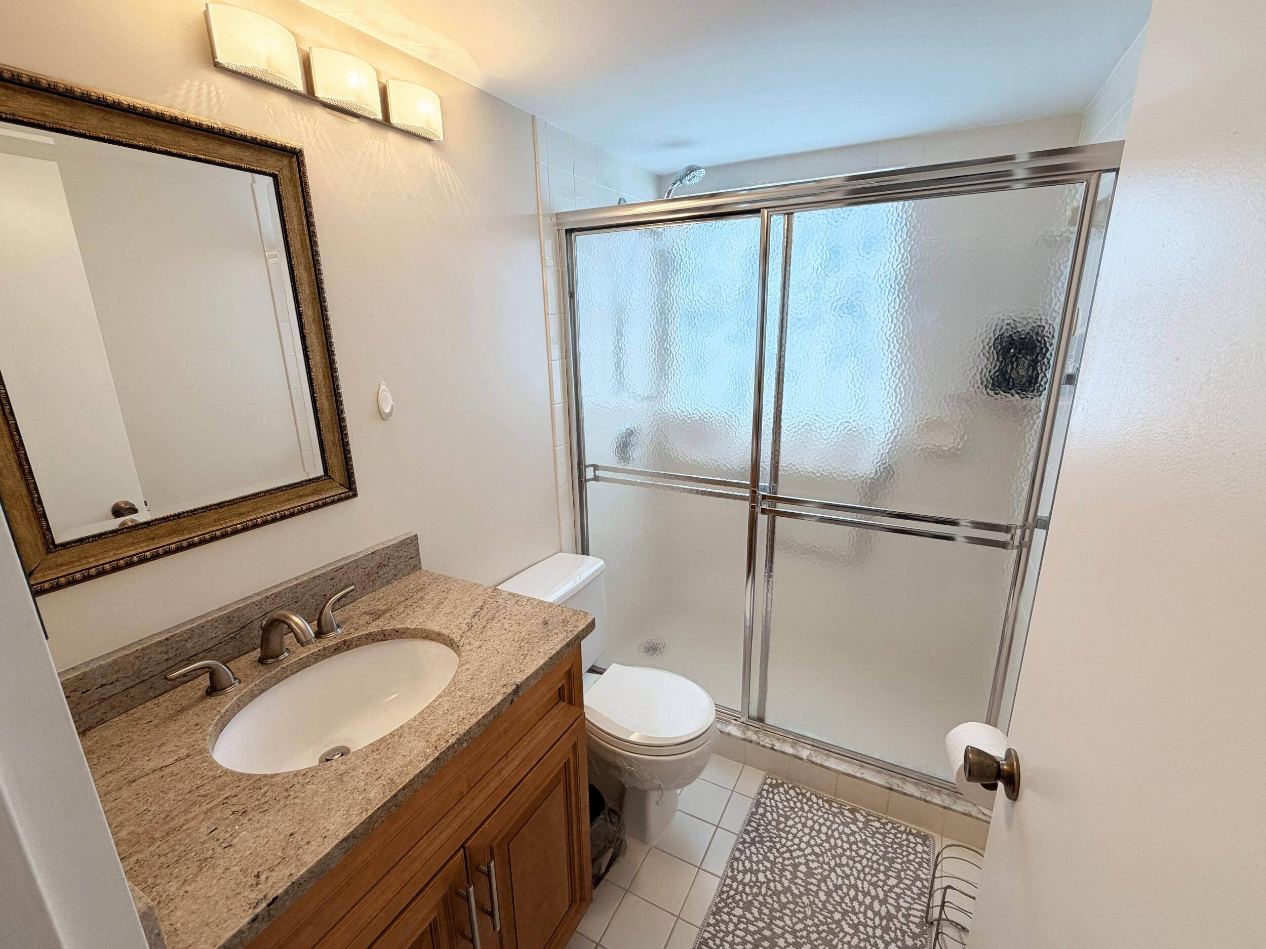 375 Mansfield I Boca Raton, FL 33434 - Photo 10 of 15 fullbath