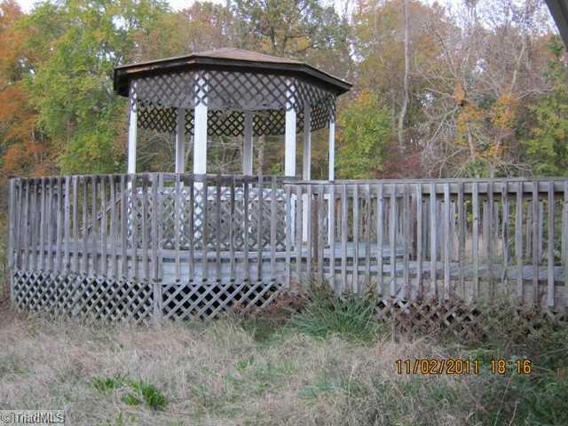 672 Riverwood Road Lexington, NC 27292 - Photo 3 of 7 Patio/Deck. Deck