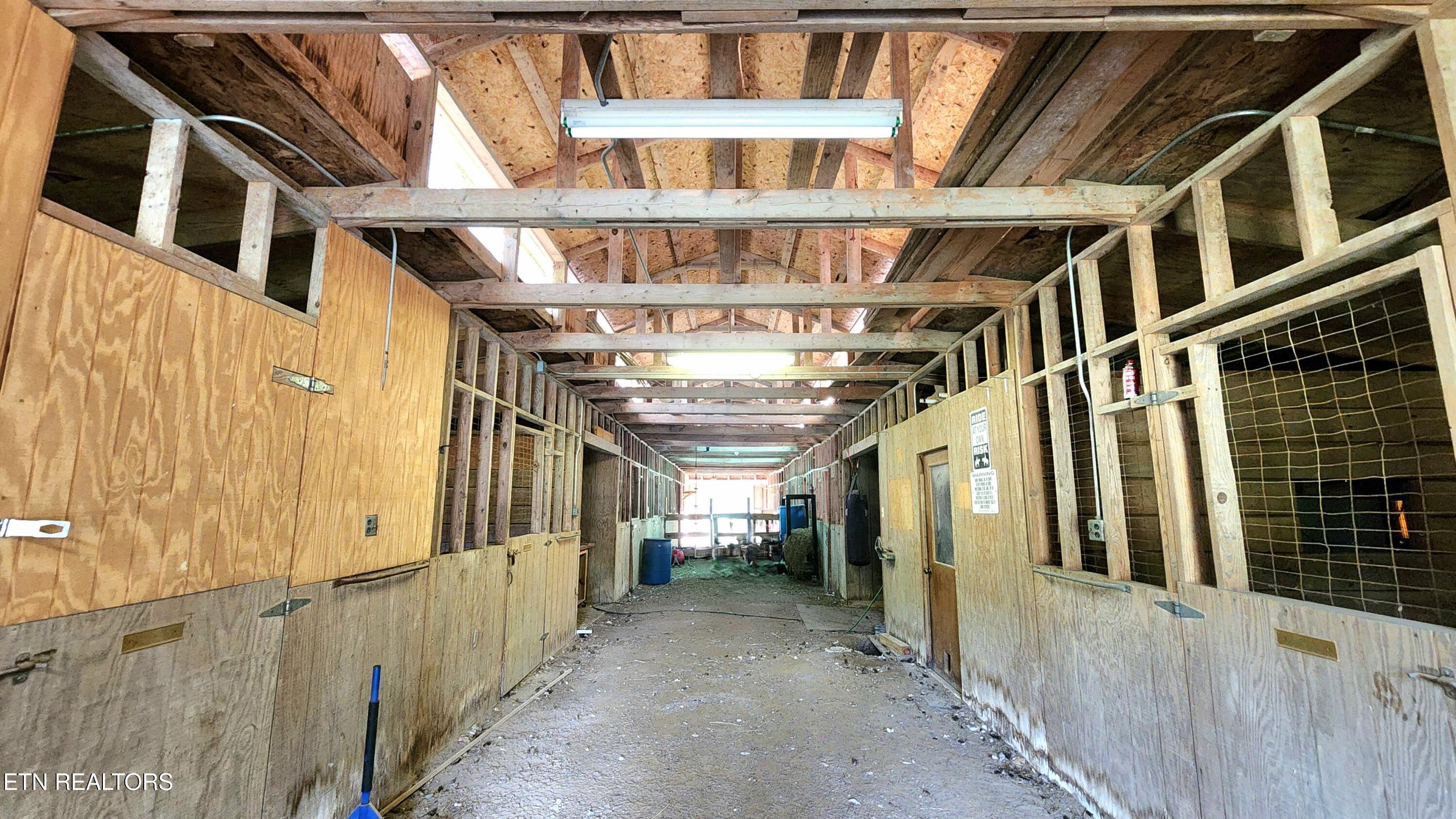 4539 Houge Way Cosby, TN 37722 - Photo 8 of 10 8) 61663-689eb58abf6f9