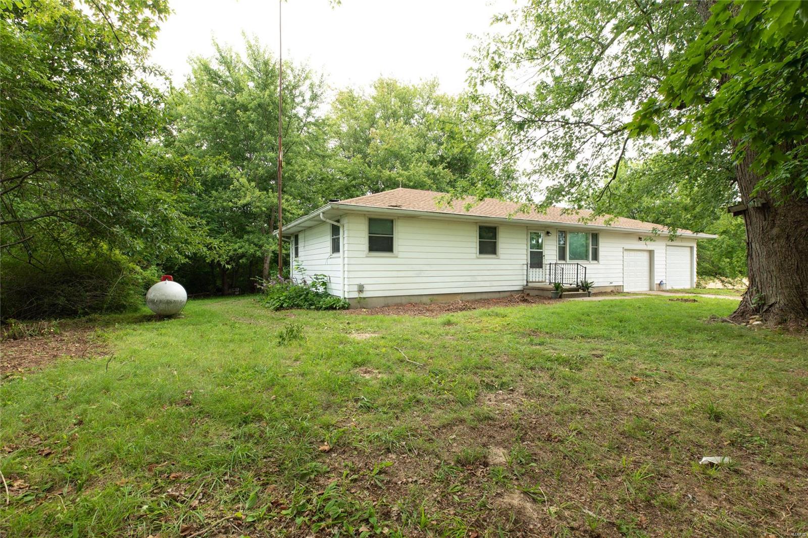 62 Blue Ridge Road Alton, IL 62002 - Photo 2 of 28