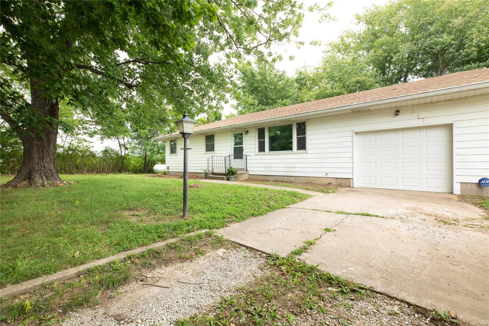 62 Blue Ridge Road Alton, IL 62002 - Photo 23 of 28