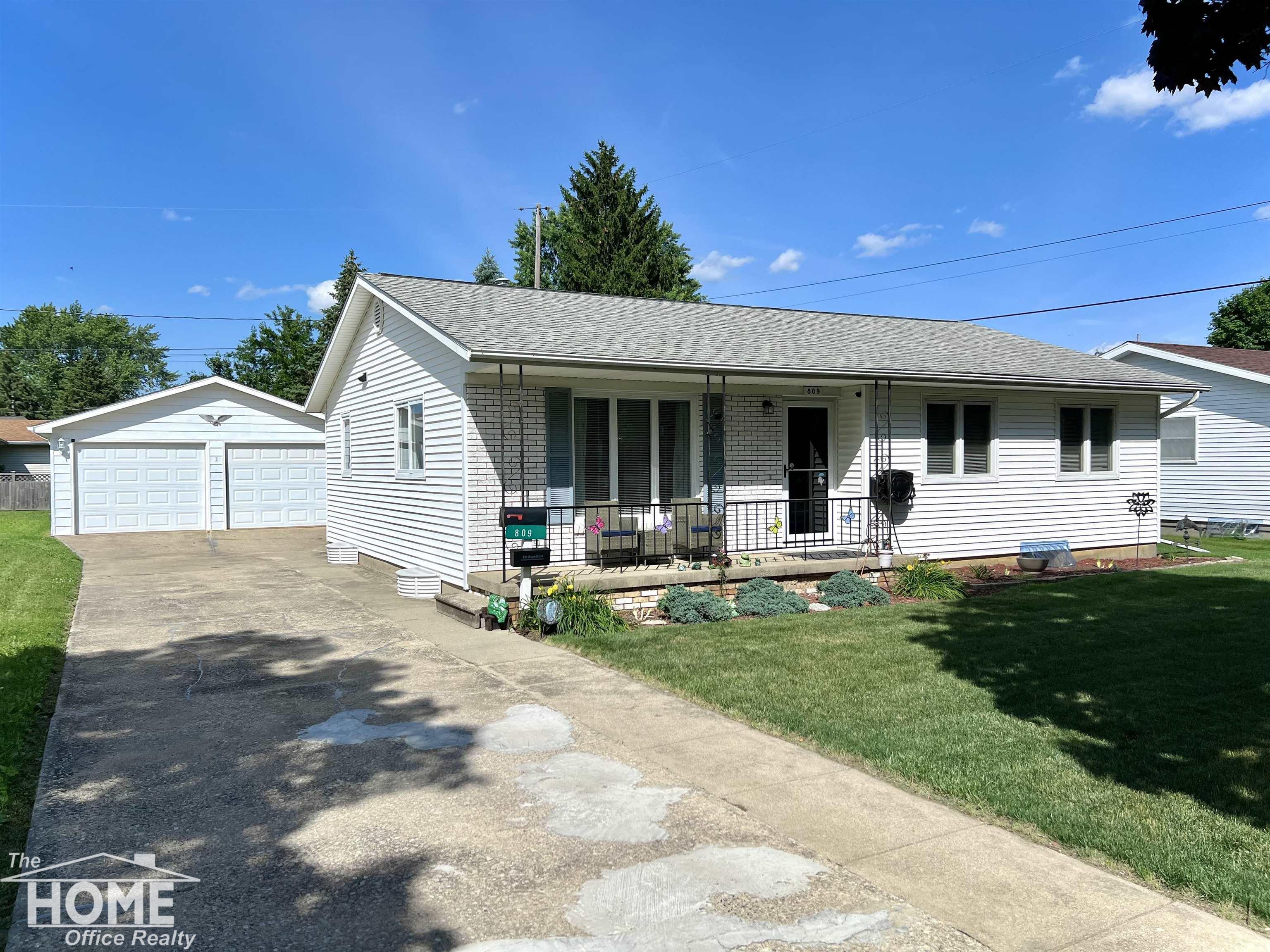 809 Moore Street Owosso, MI 48867 - Photo 1 of 43