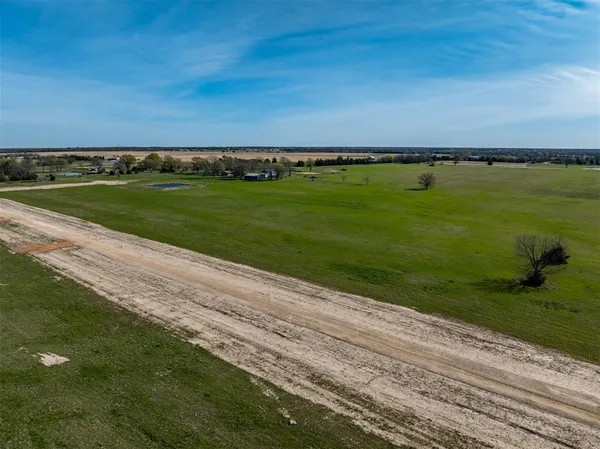 $38,000 | 199 Private Road, Honey Grove, TX 75446
