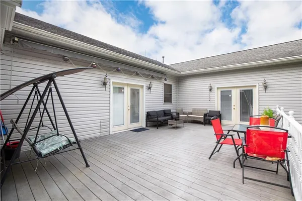 $289,900 | 504 North Buhl Farm Drive, Hermitage, PA 16148