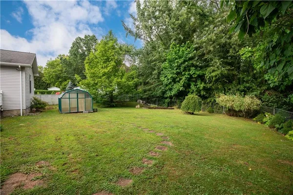 $289,900 | 504 North Buhl Farm Drive, Hermitage, PA 16148