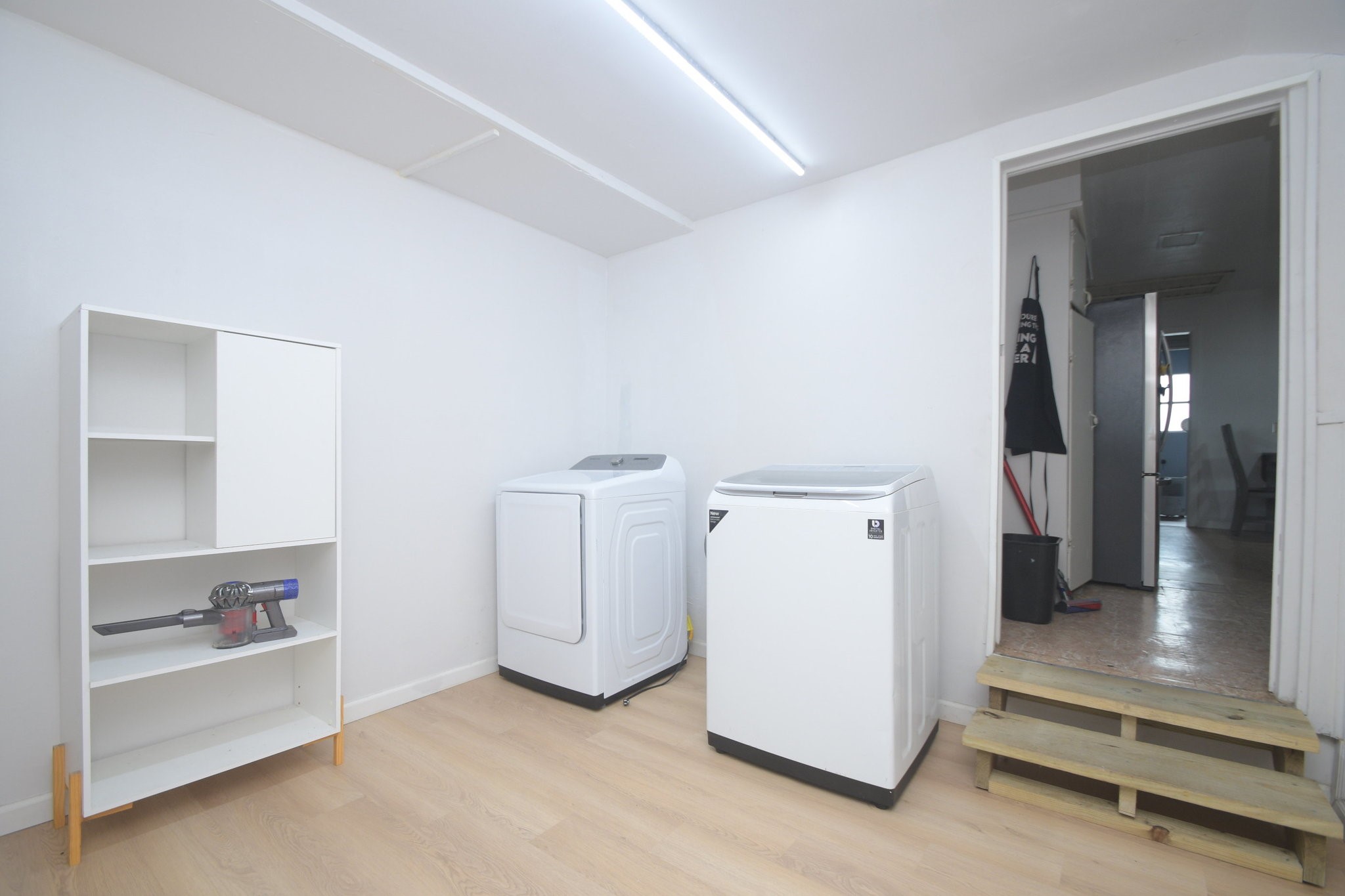 283 Turner Drive Houston, TX 77076 - Photo 12 of 19 Laundry