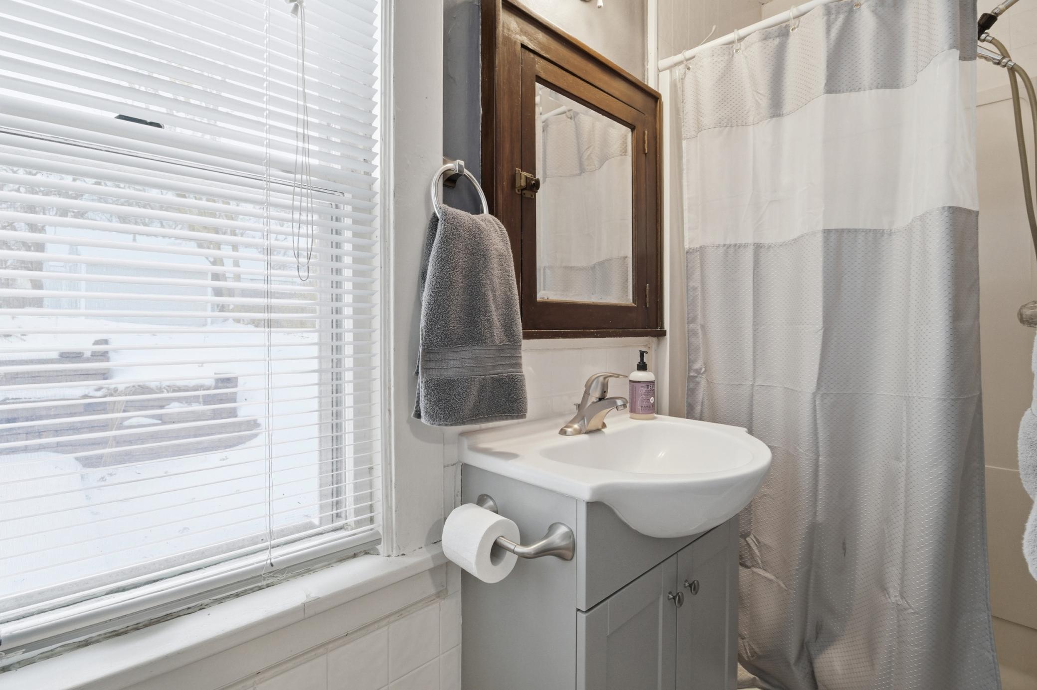 309 Etna Street St. Paul, MN 55106 - Photo 13 of 31