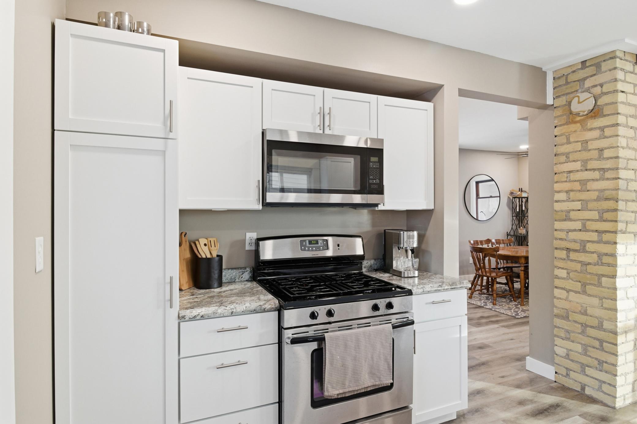 309 Etna Street St. Paul, MN 55106 - Photo 8 of 31