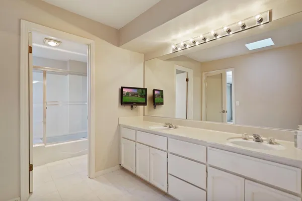 $475,000 | 6669 Embarcadero Drive, Unit 16, Stockton, CA 95219
