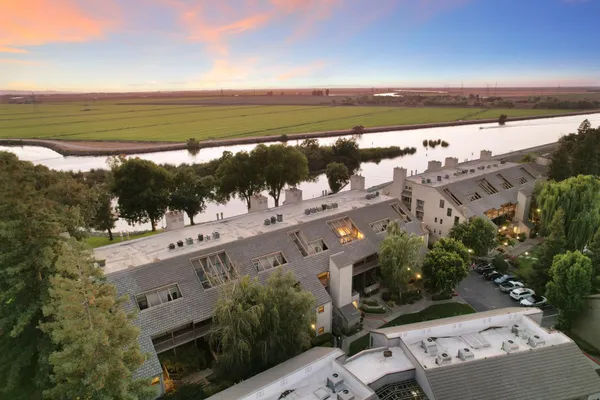 $475,000 | 6669 Embarcadero Drive, Unit 16, Stockton, CA 95219