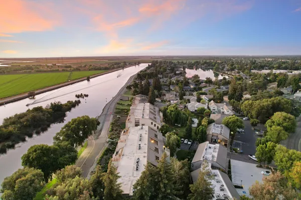 $475,000 | 6669 Embarcadero Drive, Unit 16, Stockton, CA 95219