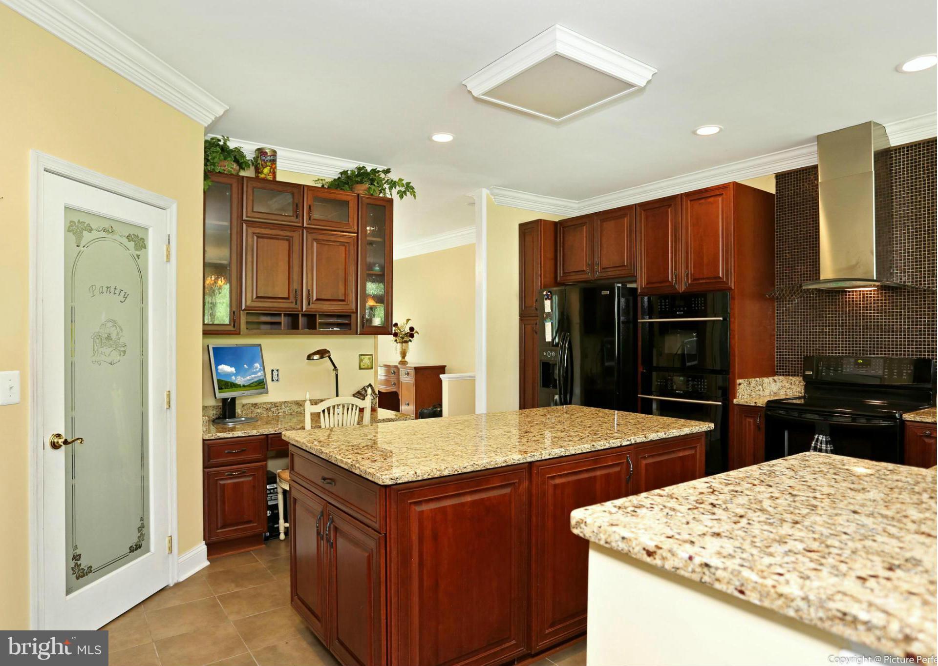 8006 Old Receiver Road Frederick, MD 21702 - Photo 8 of 29 Kitchen