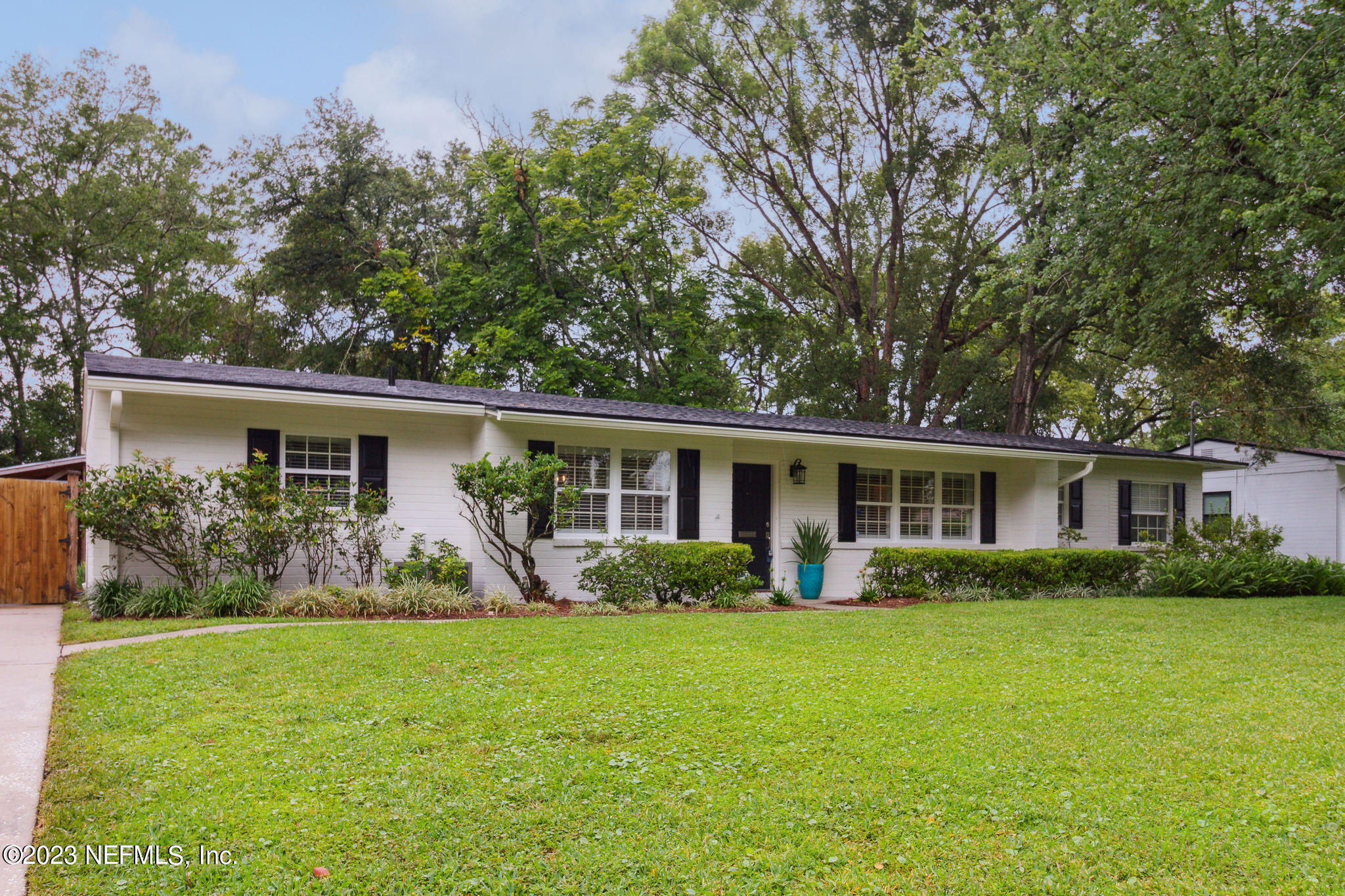 5548 Capri Road Jacksonville, FL 32244 - Photo 2 of 30 IMG_2024