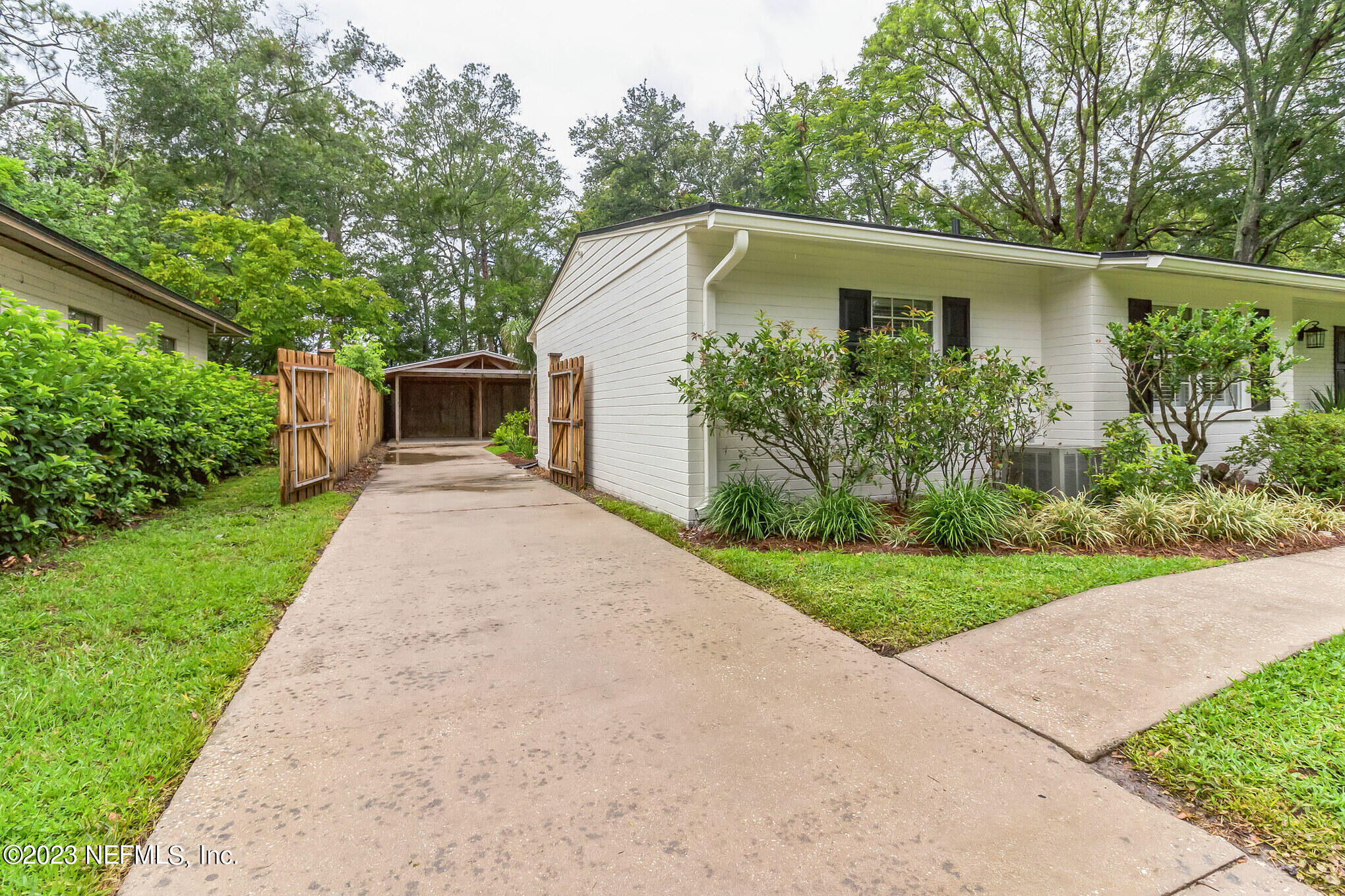 5548 Capri Road Jacksonville, FL 32244 - Photo 5 of 30 IMG_2033