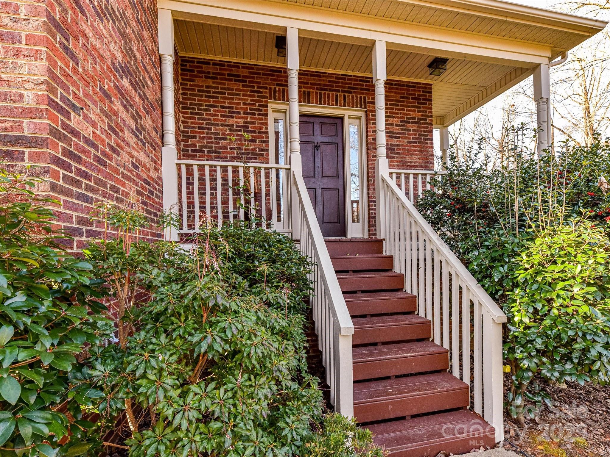 2553 Willowbrook Drive Matthews, NC 28104 - Photo 3 of 39