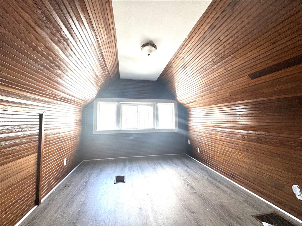 34 Canfield Place Rochester, NY 14607 - Photo 19 of 25