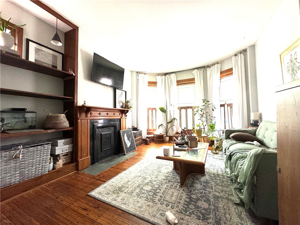 34 Canfield Place Rochester, NY 14607 - Photo 4 of 25