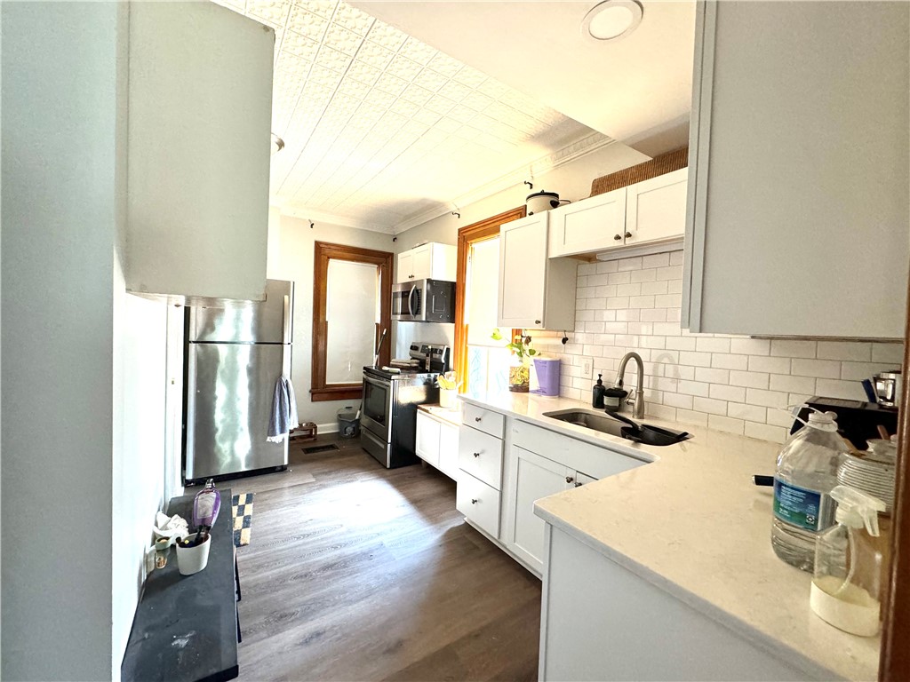 34 Canfield Place Rochester, NY 14607 - Photo 7 of 25