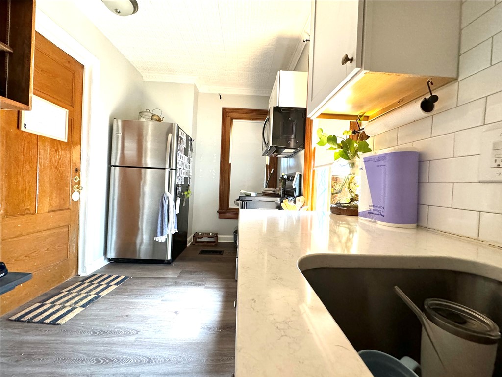 34 Canfield Place Rochester, NY 14607 - Photo 8 of 25