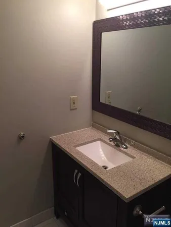 $2,850 | 1-3-1 Orchard Park, Allendale, NJ 07401