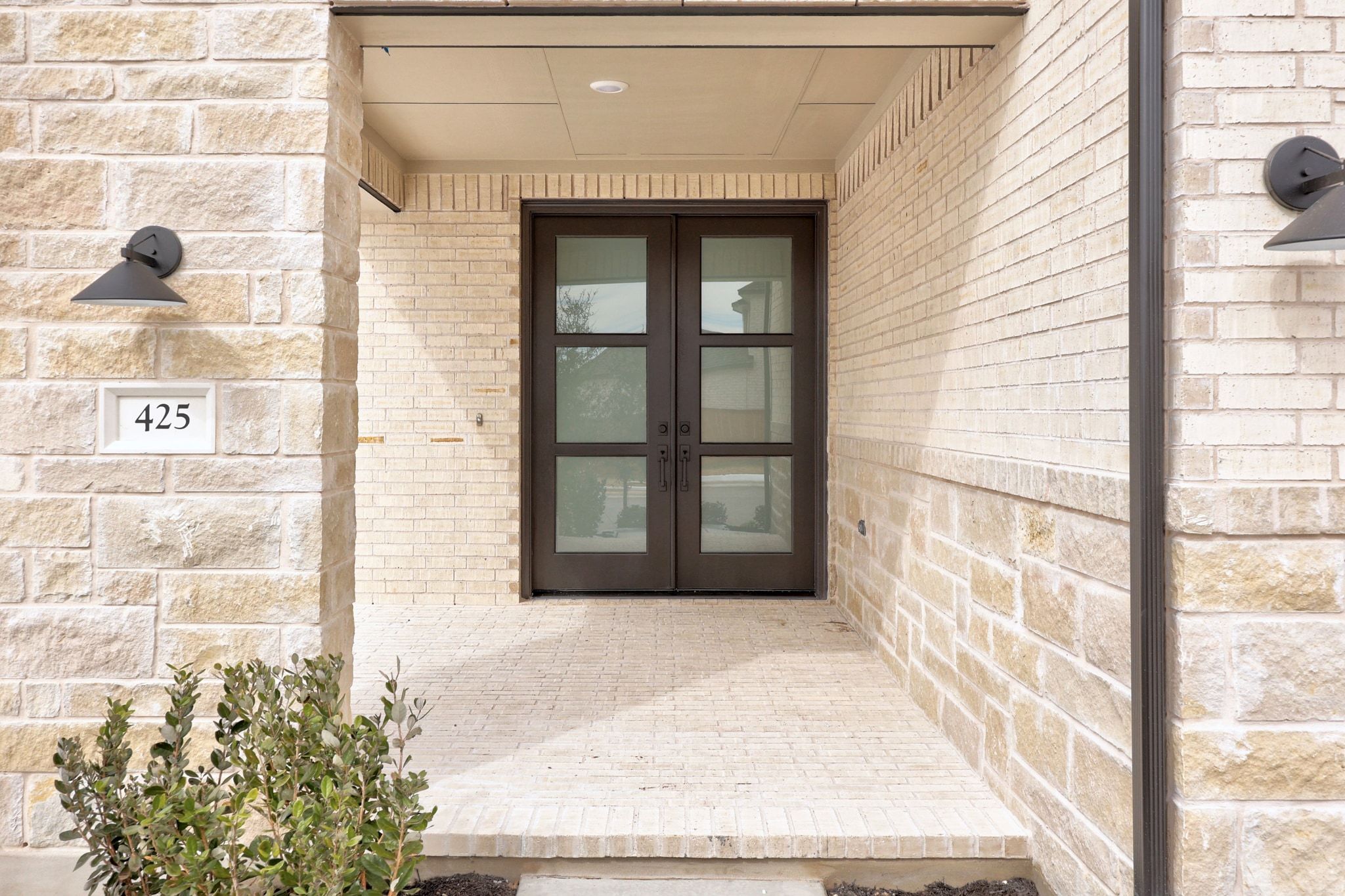 425 Buckaroo Drive Georgetown, TX 78633 - Photo 2 of 28