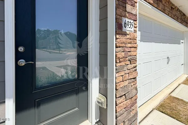 $1,995 | 6935 Point Bar Place, Raleigh, NC 27616