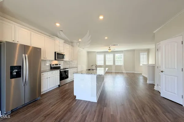 $1,995 | 6935 Point Bar Place, Raleigh, NC 27616