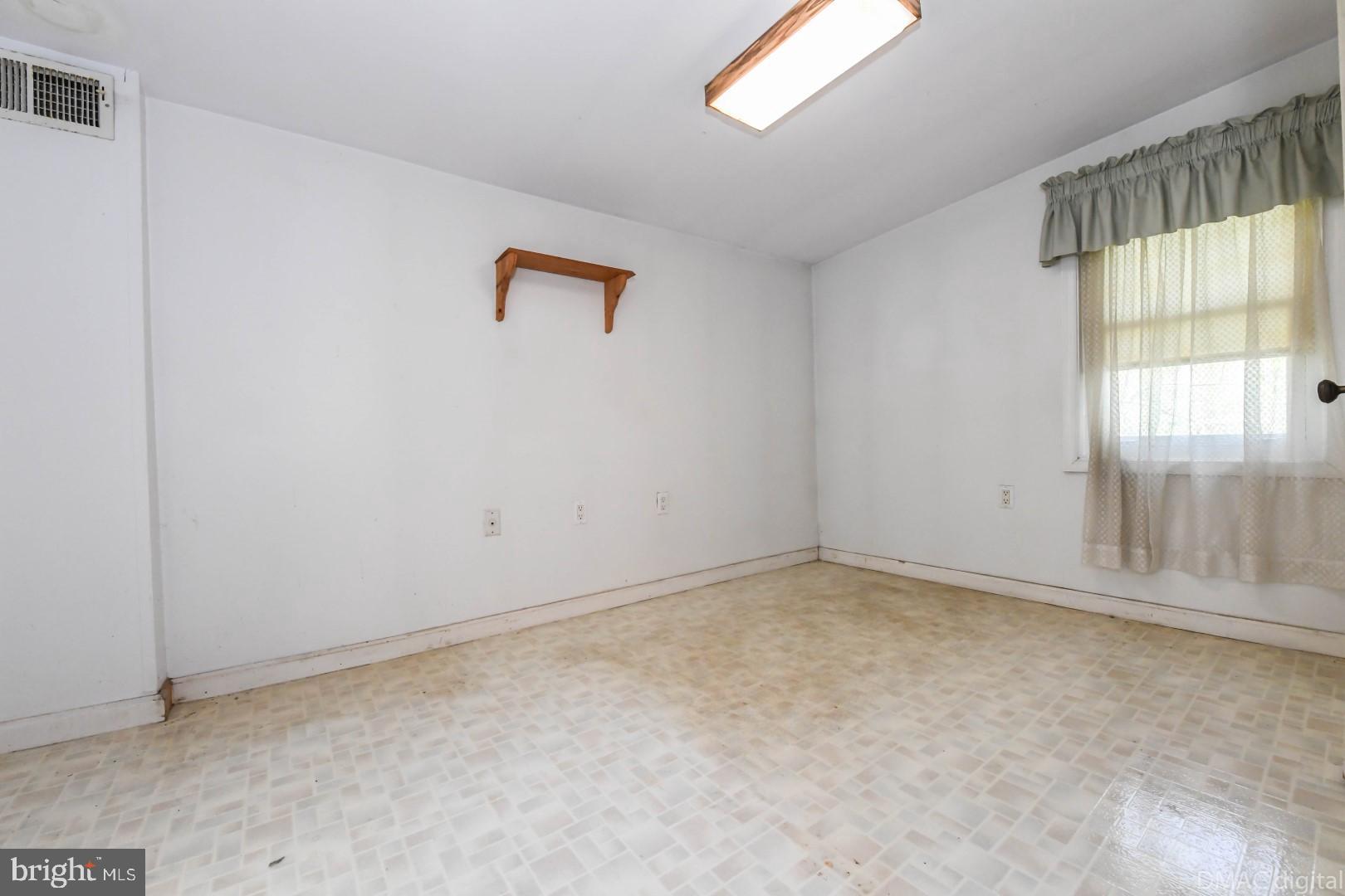 1630 Thurston Road Dickerson, MD 20842 - Photo 19 of 28
