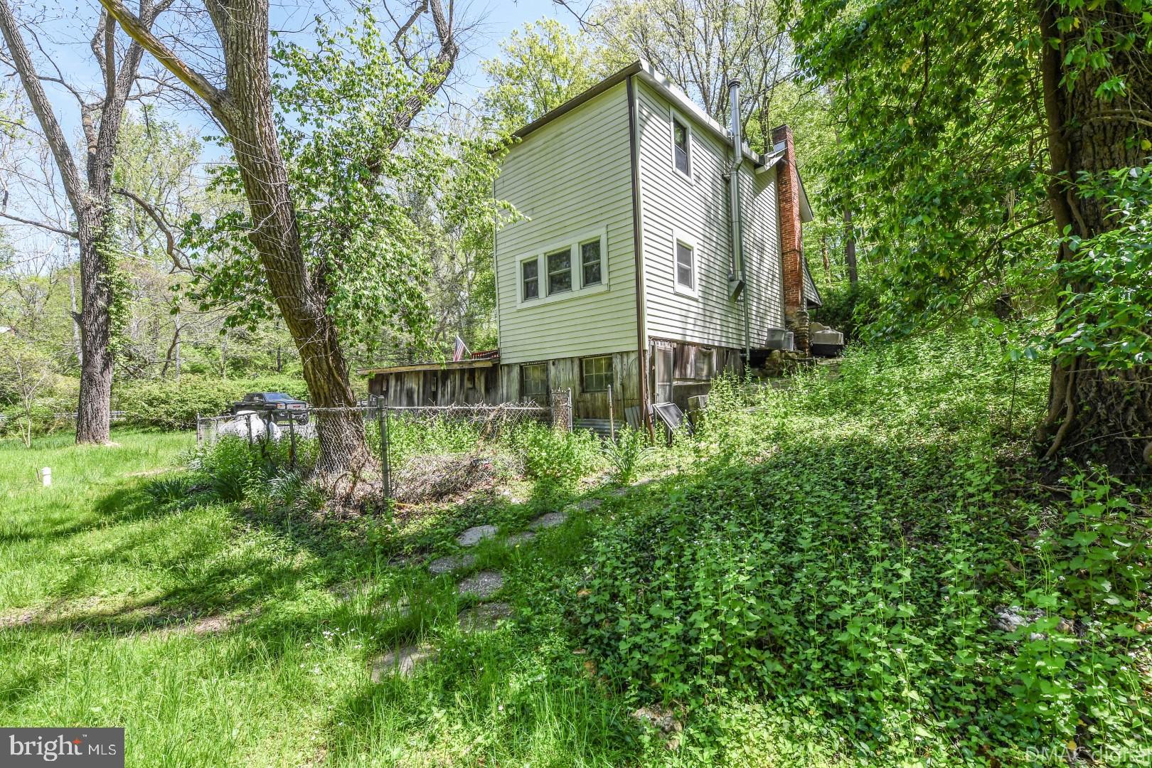 1630 Thurston Road Dickerson, MD 20842 - Photo 3 of 28