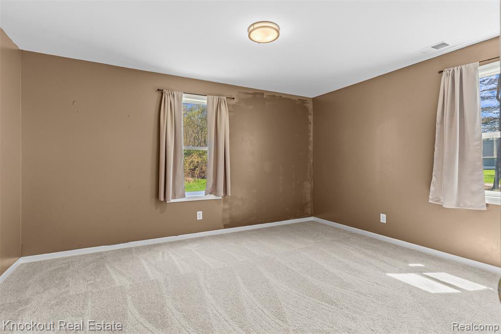 9060 North McKinley Road Flushing, MI 48433 - Photo 13 of 28