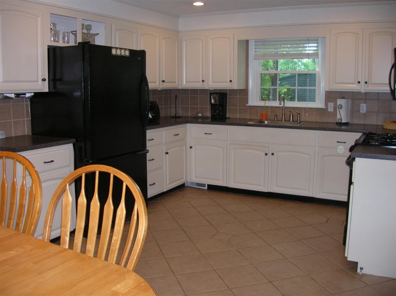 26 Tewksbury Road Hampstead, NH 03841 - Photo 3 of 16