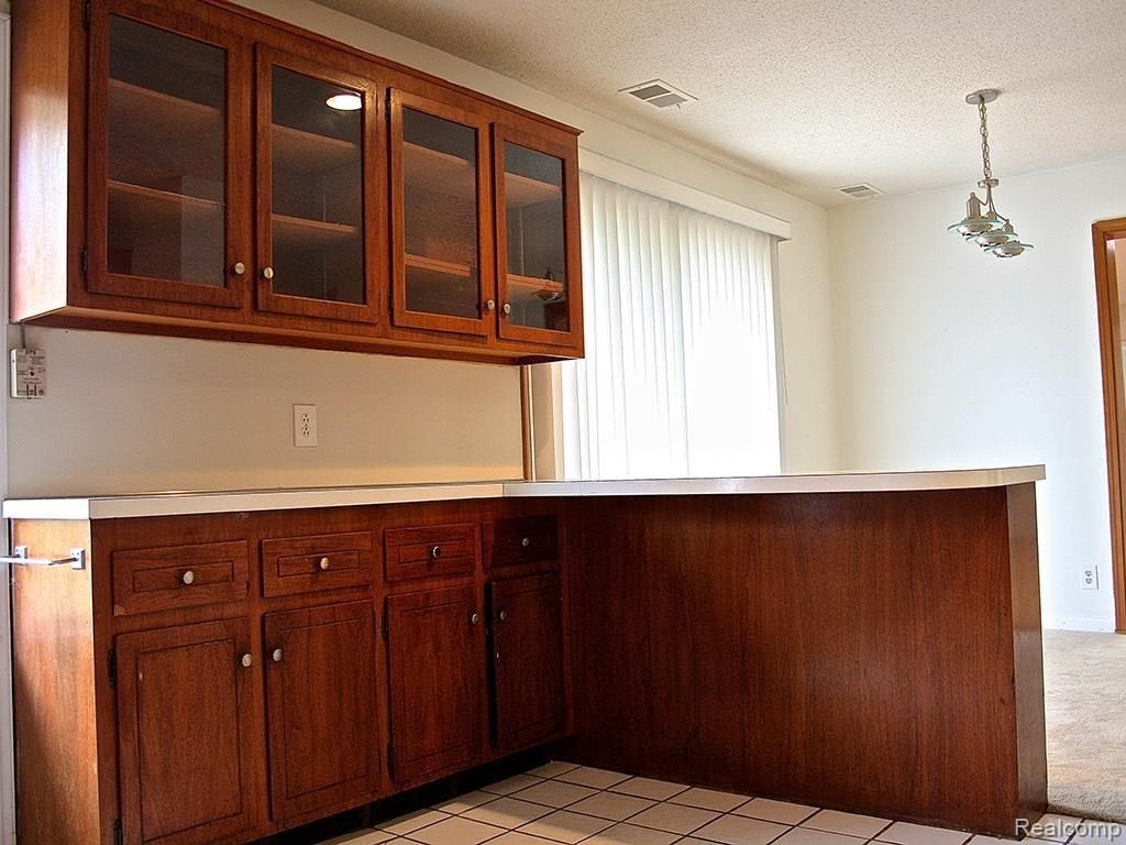 29000 Marvin Road Farmington Hills, MI 48331 - Photo 11 of 26