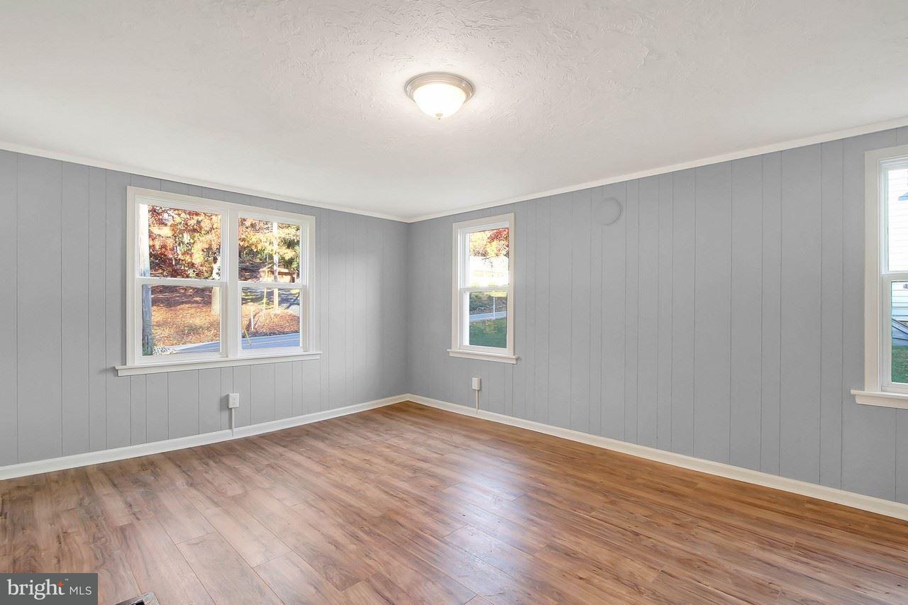 518 Lake Road Spring Grove, PA 17362 - Photo 3 of 25 Gallery Image 3