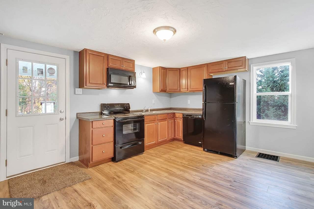 518 Lake Road Spring Grove, PA 17362 - Photo 6 of 25 Gallery Image 6