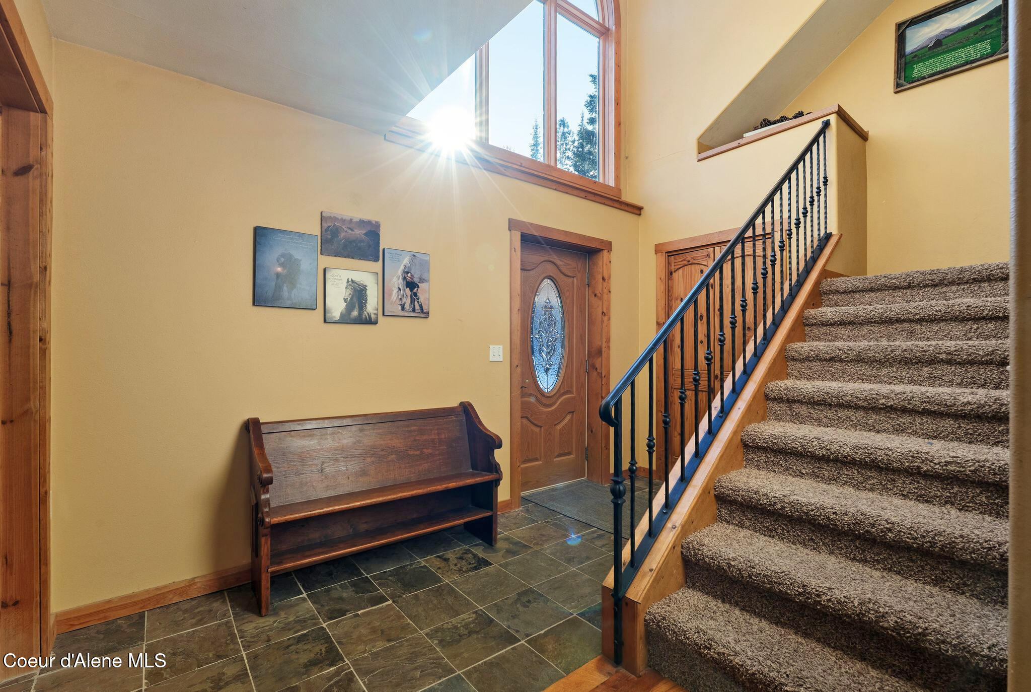 4719 Selle Road Sandpoint, ID 83864 - Photo 16 of 93 Inviting entry