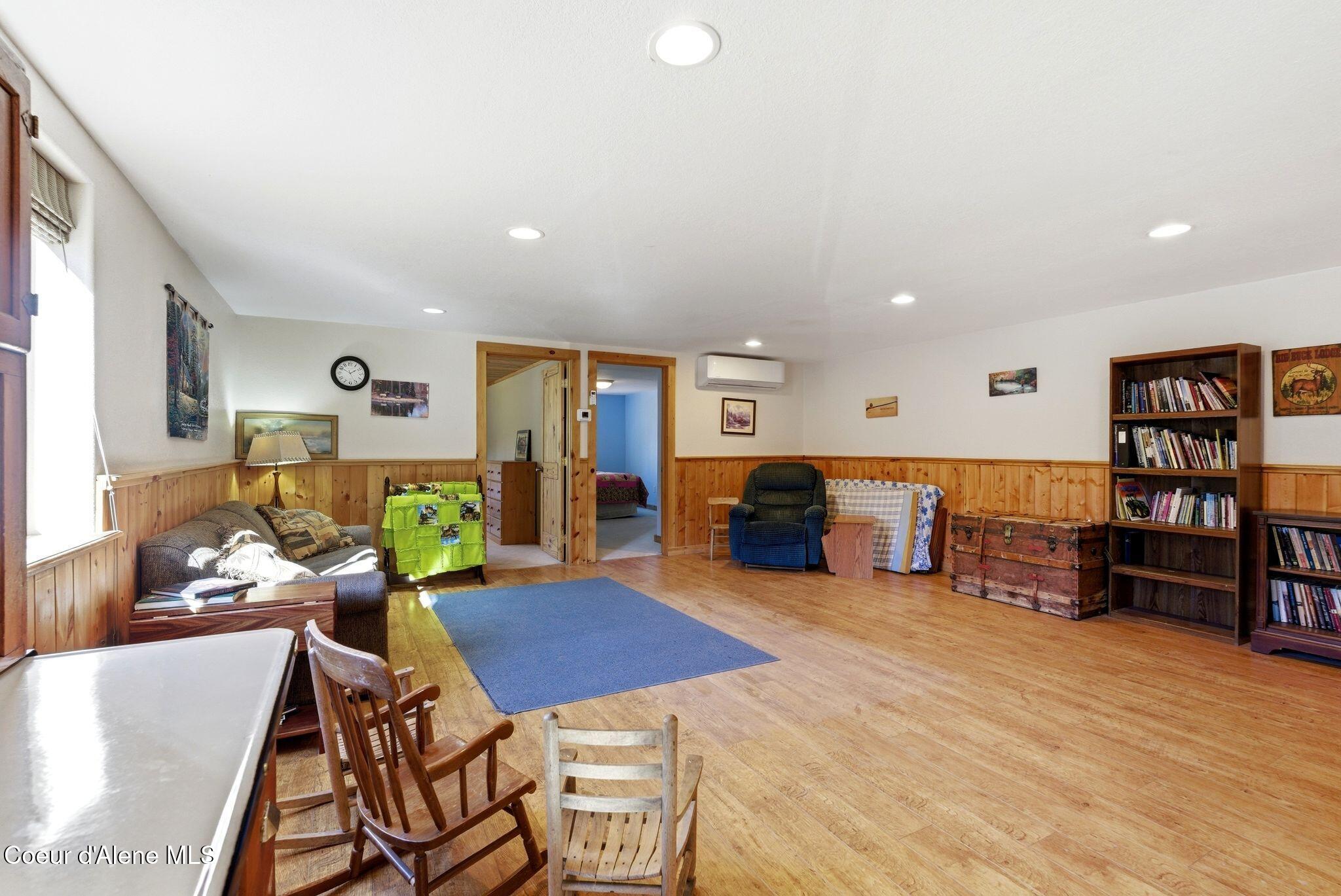 4719 Selle Road Sandpoint, ID 83864 - Photo 72 of 93 Apartment living area