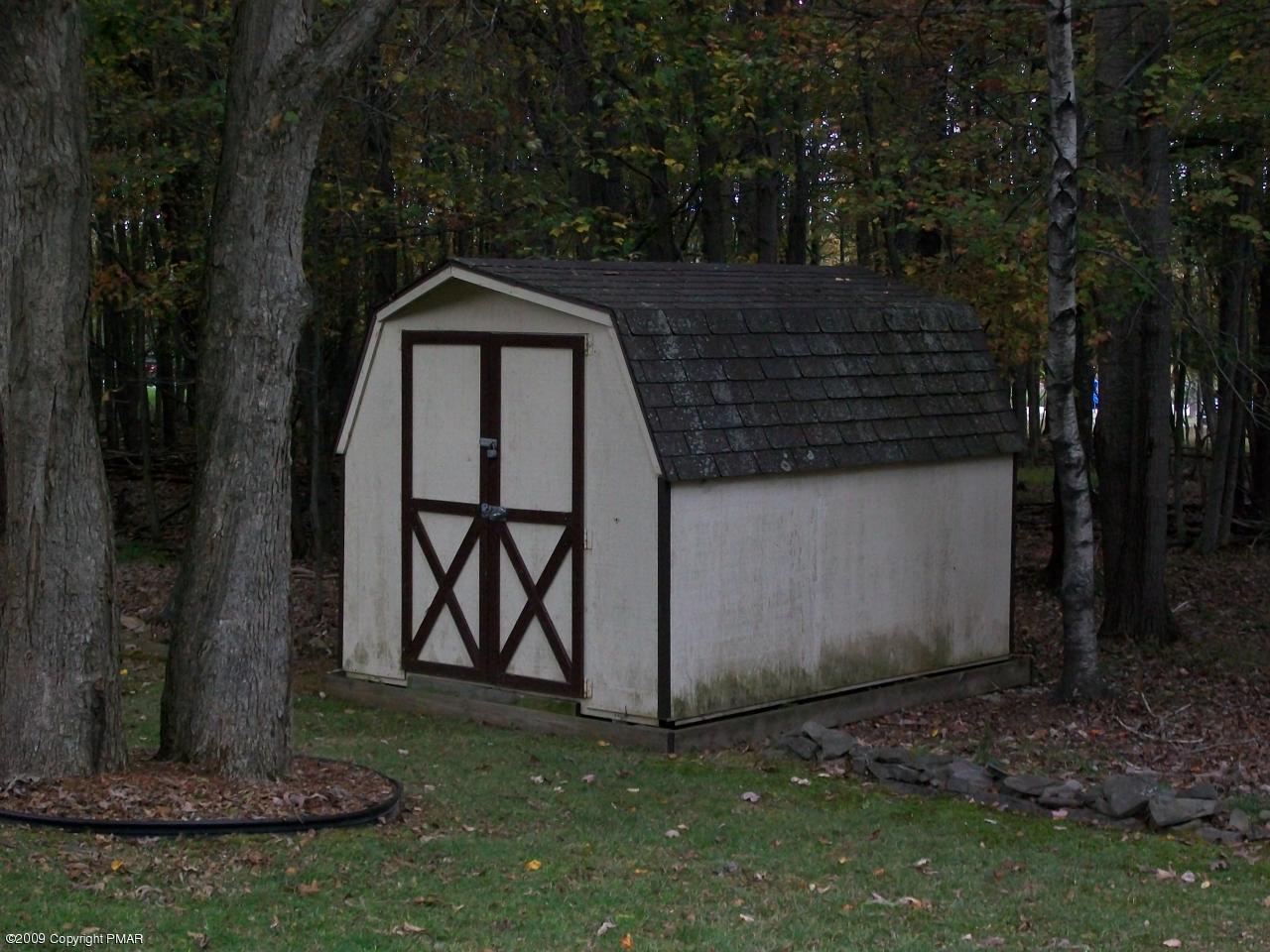 519-520 Mountain Road Albrightsville, PA 18210 - Photo 4 of 16 shed