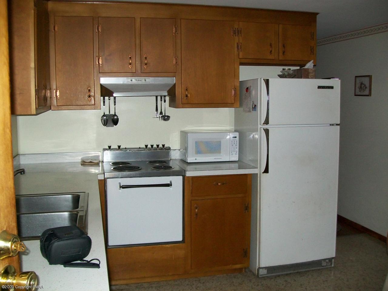 519-520 Mountain Road Albrightsville, PA 18210 - Photo 6 of 16 kitchen2