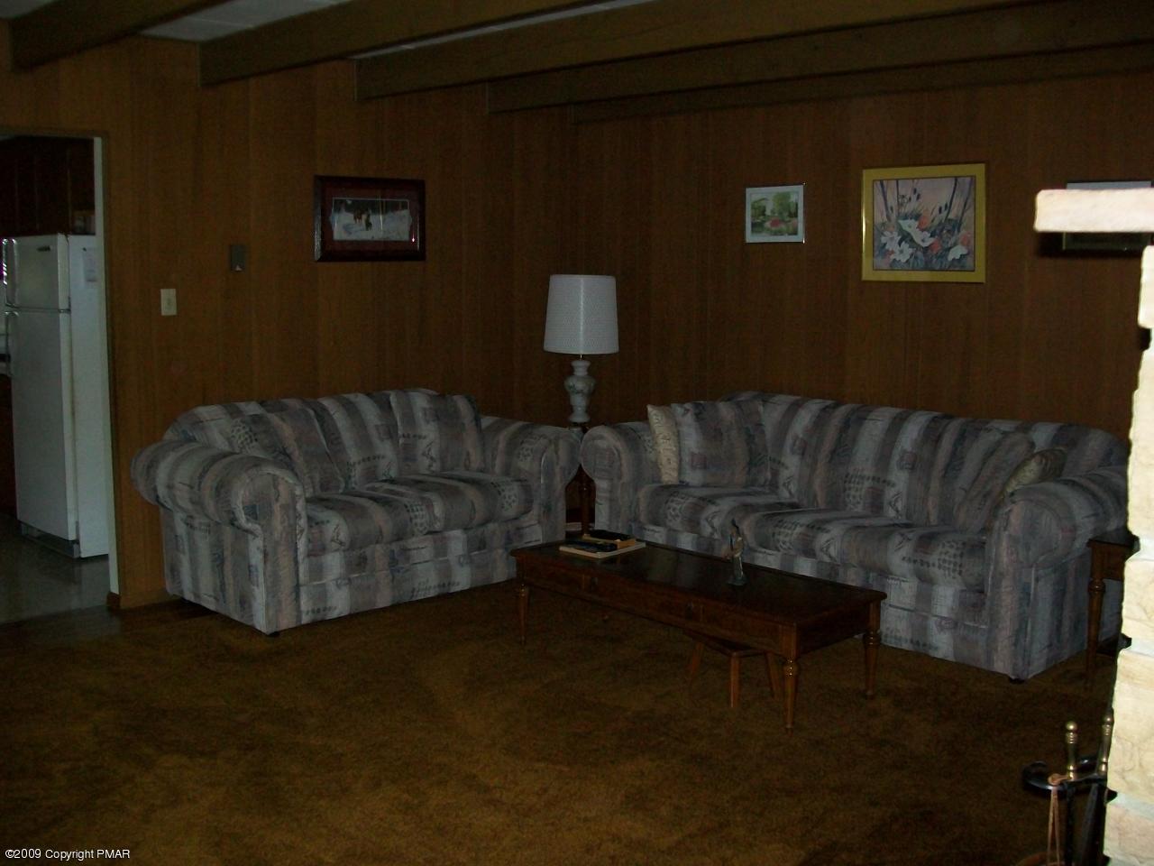 519-520 Mountain Road Albrightsville, PA 18210 - Photo 8 of 16 lvrm view2