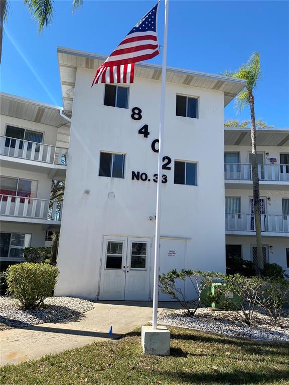 8402 111th St N Unit 303  