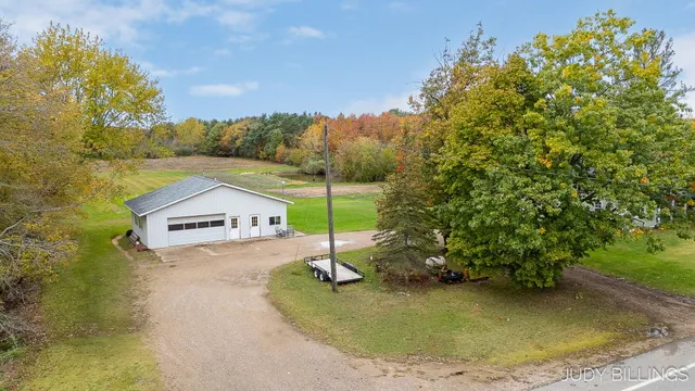$499,500 | 1676 68th Street, Fennville, MI 49408