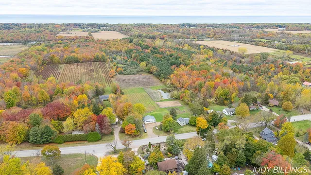 $499,500 | 1676 68th Street, Fennville, MI 49408