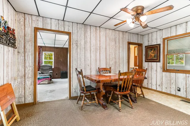 $499,500 | 1676 68th Street, Fennville, MI 49408